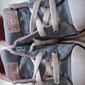 Converse Kids Light Blue & Pink Low-Top Canvas Sneakers